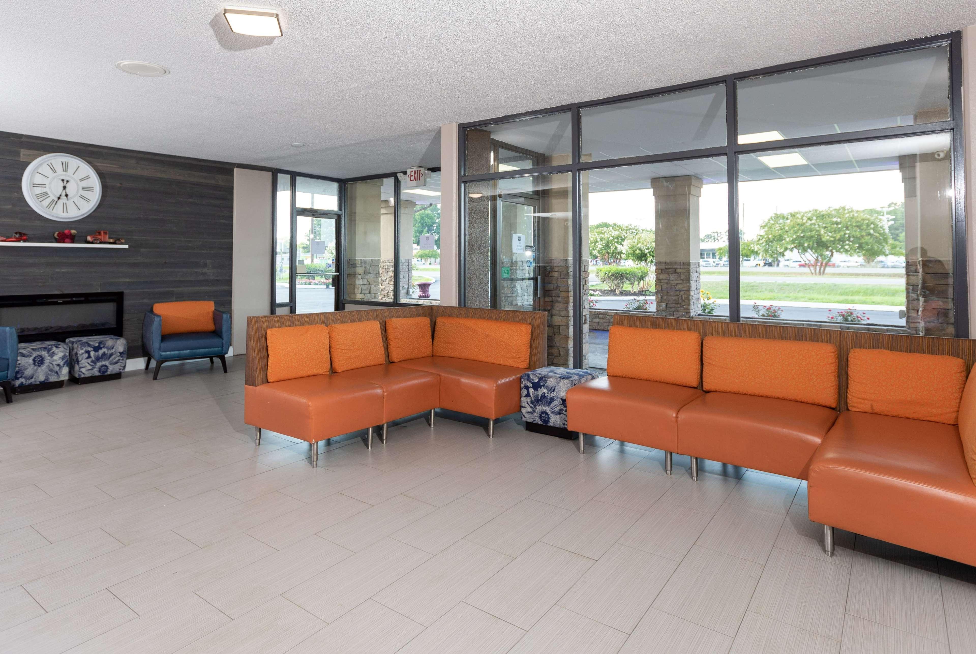 Super 8 By Wyndham Goldsboro Motel Екстериор снимка